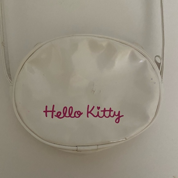Hello Kitty Purse - Picture 4 of 10